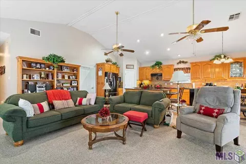 32895 Cypress, Springfield, LA 70462 photo 9
