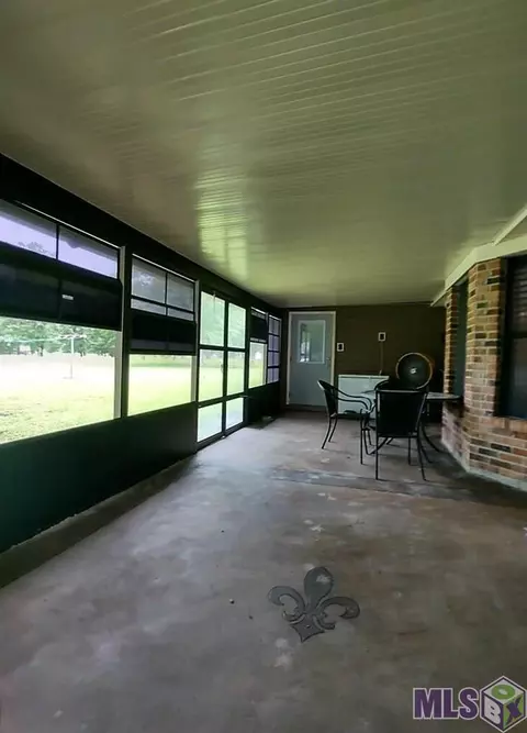 17366 Grove St, Walker, LA 70785 photo 6