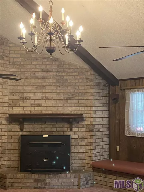 11845 Mockingbird Ln, Walker, LA 70785 photo 2