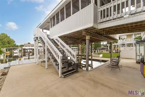 33046 Rivergate Cir, Springfield, LA 70462 photo 4