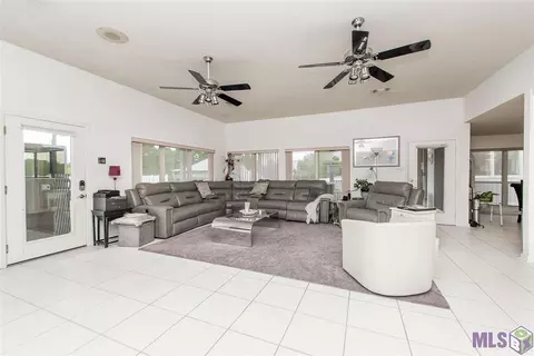 33046 Rivergate Cir, Springfield, LA 70462 photo 23