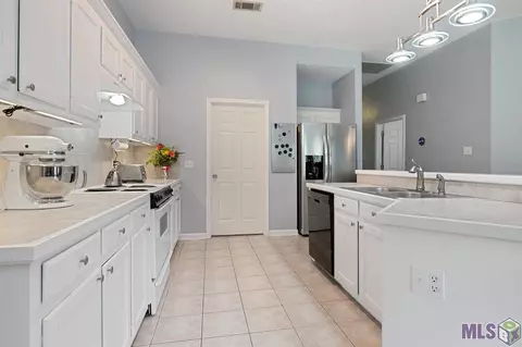 13464 Arnold Rd, Walker, LA 70785 photo 4