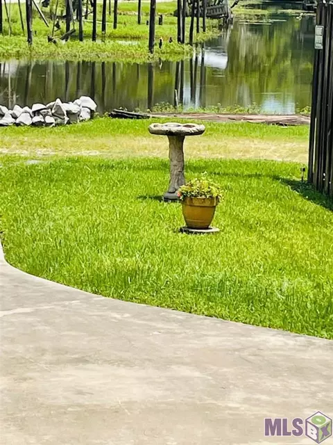 13315 Glen Rd, Maurepas, LA 70072 photo 3