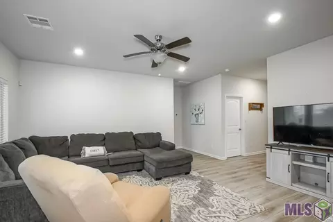 13749 Wincrest Dr, Walker, LA 70785 photo 6