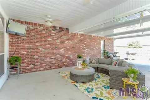406 Oakleaf Ct, Brusly, LA 70719 photo 3