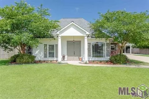 406 Oakleaf Ct, Brusly, LA 70719 photo 1