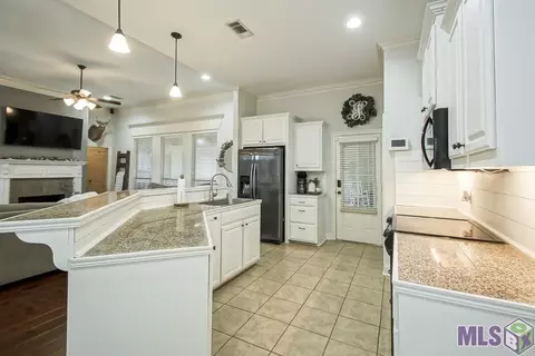 12797 Ruby Lake Dr, Walker, LA 70785 photo 8