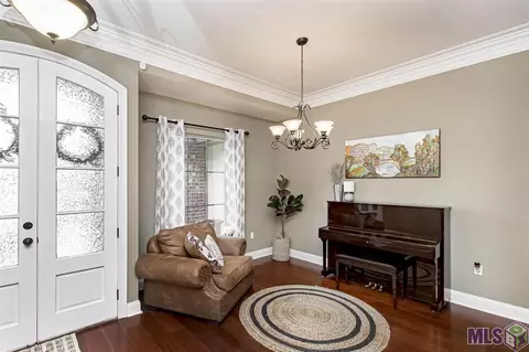 14432 Town Dr, Baton Rouge, LA 70810 photo 2