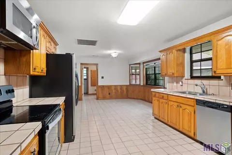 14141 Lockhart Ln, Walker, LA 70785 photo 5