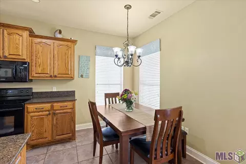 34254 Spring Lake Dr, Walker, LA 70785 photo 12