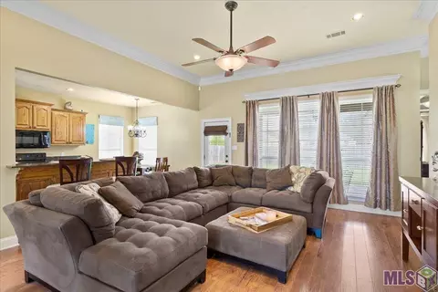 34254 Spring Lake Dr, Walker, LA 70785 photo 3