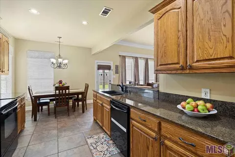 34254 Spring Lake Dr, Walker, LA 70785 photo 8
