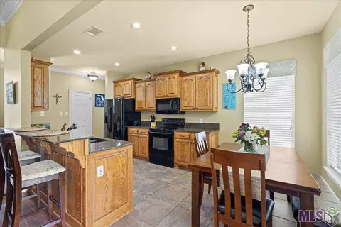 34254 Spring Lake Dr, Walker, LA 70785 photo 6