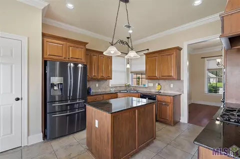 13375 Williamsburg Dr, Walker, LA 70785 photo 3