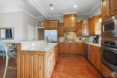 13486 Williamsburg Dr, Walker, LA 70785 photo 5
