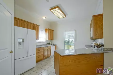 28064 Foxfire Ave, Walker, LA 70785 photo 7
