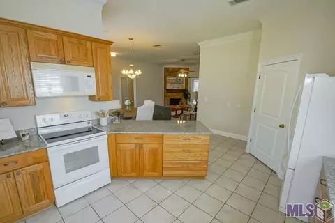 28064 Foxfire Ave, Walker, LA 70785 photo 10
