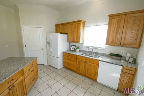 28064 Foxfire Ave, Walker, LA 70785 photo 9