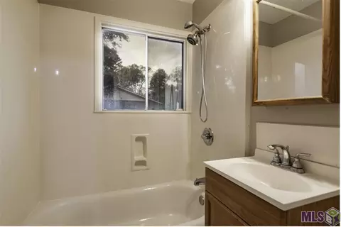 2729 N Day Dr, Baker, LA 70714 photo 6