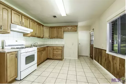 2729 N Day Dr, Baker, LA 70714 photo 2
