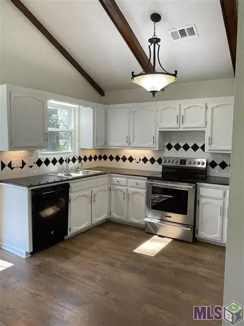 31529 N Corbin Rd, Walker, LA 70785 photo 5