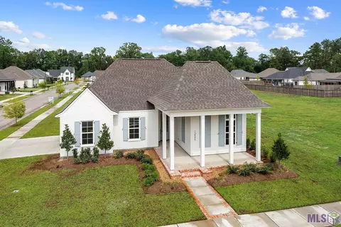 13595 Pointe Au Chene Dr, Baton Rouge, LA 70818