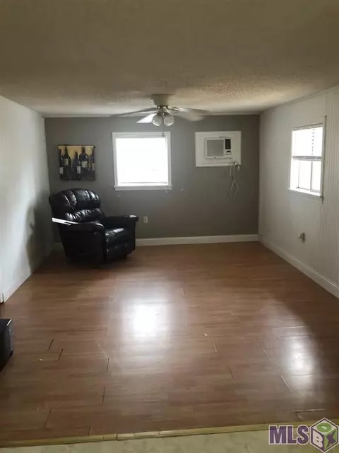 29460 La Hwy 22, Springfield, LA 70462 photo 3