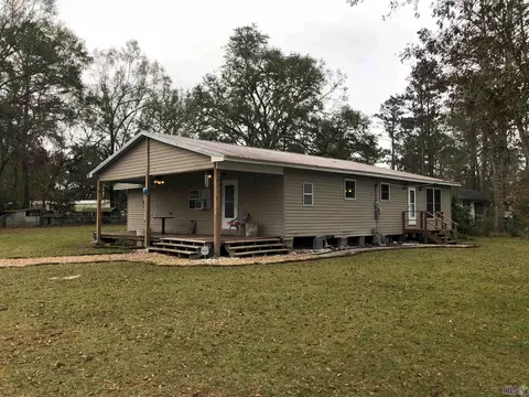 31978 Pats Ln, Springfield, LA 70462 photo 2