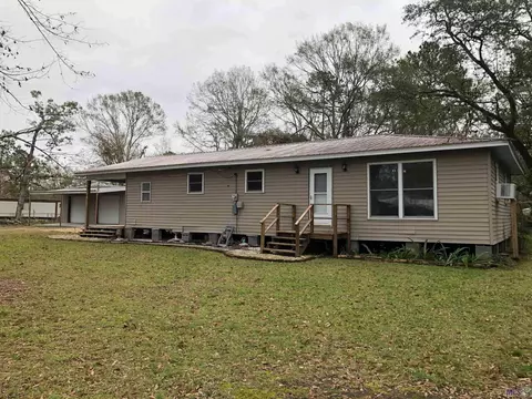 31978 Pats Ln, Springfield, LA 70462 photo 1