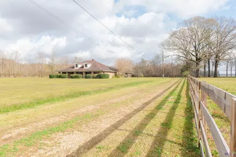 9675 Comite Dr, Baker, LA 70714 photo 2