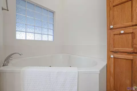 30055 College Dr, Walker, LA 70785 photo 18