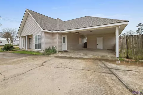 30055 College Dr, Walker, LA 70785 photo 3