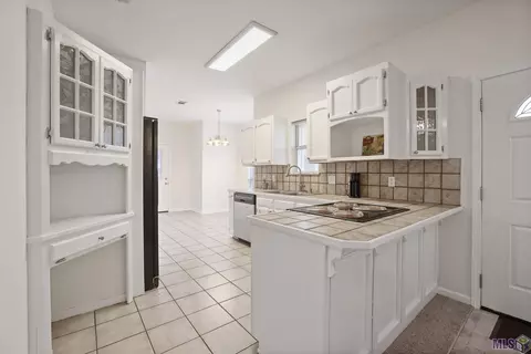 30055 College Dr, Walker, LA 70785 photo 8