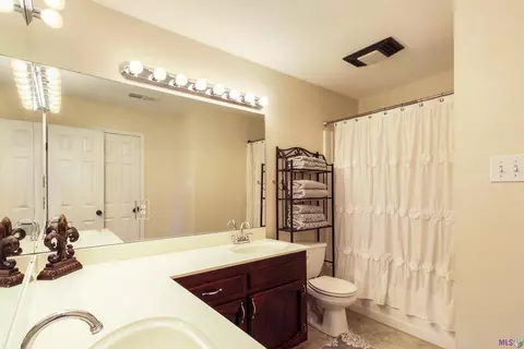 30491 Paul St, Walker, LA 70785 photo 16