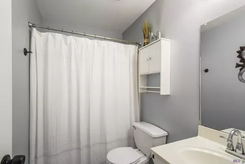 30491 Paul St, Walker, LA 70785 photo 8