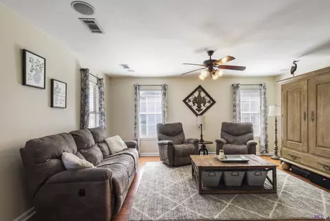 30491 Paul St, Walker, LA 70785 photo 3