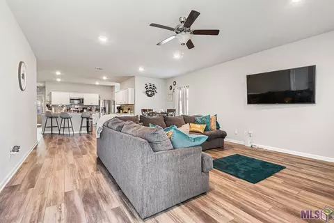 34876 Spring Trails Dr, Walker, LA 70785 photo 6