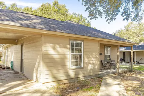 1045 Sunshine Dr, Baker, LA 70714 photo 2