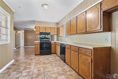 307 Sandra Dr, Baker, LA 70714 photo 5