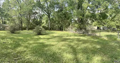 219 N College St W, Denham Springs, LA 70726