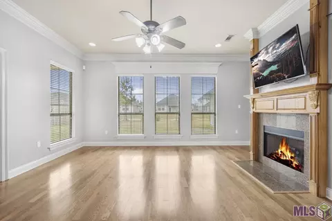 12805 Ruby Lake Dr, Walker, LA 70785 photo 5