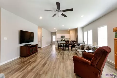 34849 Spring Trails Dr, Walker, LA 70785 photo 7