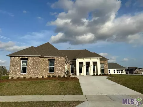 10135 Sanctuary Oaks Dr, Baton Rouge, LA 70817