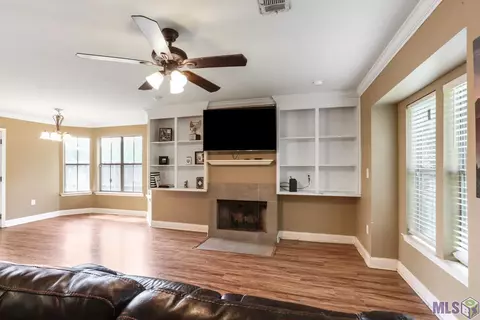 12317 Pendarvis Ln, Walker, LA 70785 photo 2