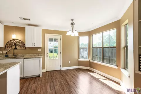 12317 Pendarvis Ln, Walker, LA 70785 photo 6