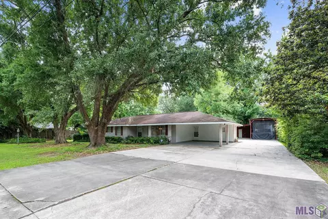403 Epperson St, Baker, LA 70714 photo 2