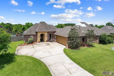 31013 Lake Spring Dr, Walker, LA 70785 photo 1