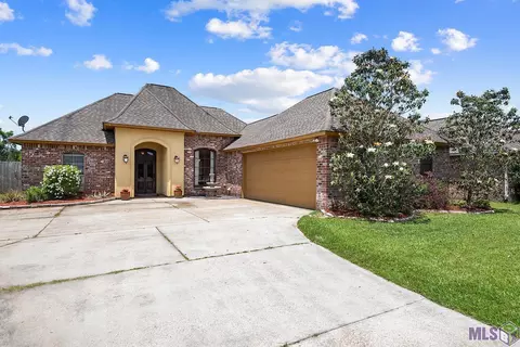 31013 Lake Spring Dr, Walker, LA 70785 photo 2