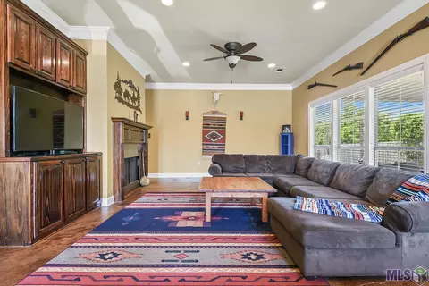 31013 Lake Spring Dr, Walker, LA 70785 photo 3