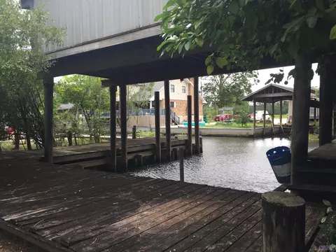 20230 Patricia St, Springfield, LA 70462 photo 6